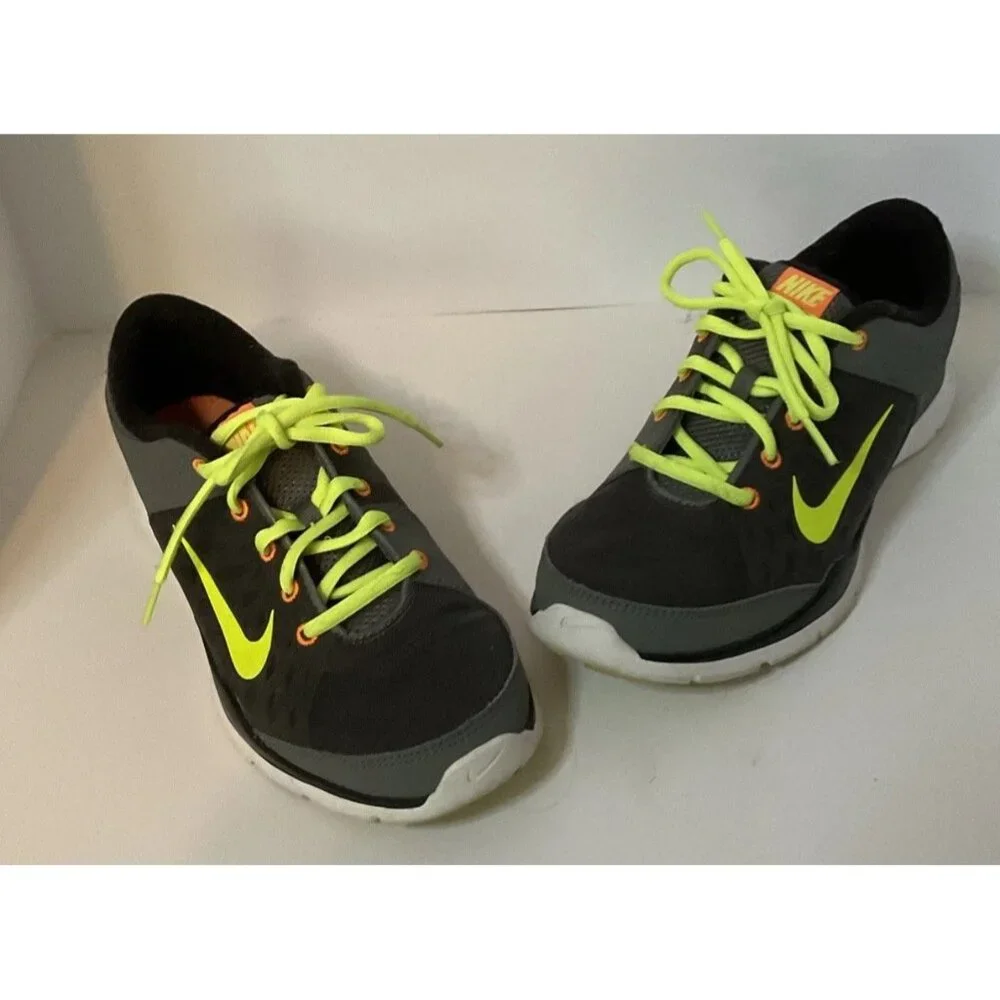 Nike Training Flex Trainer 3 Gray Neon Green Sneakers‎ Size 9 580374-010